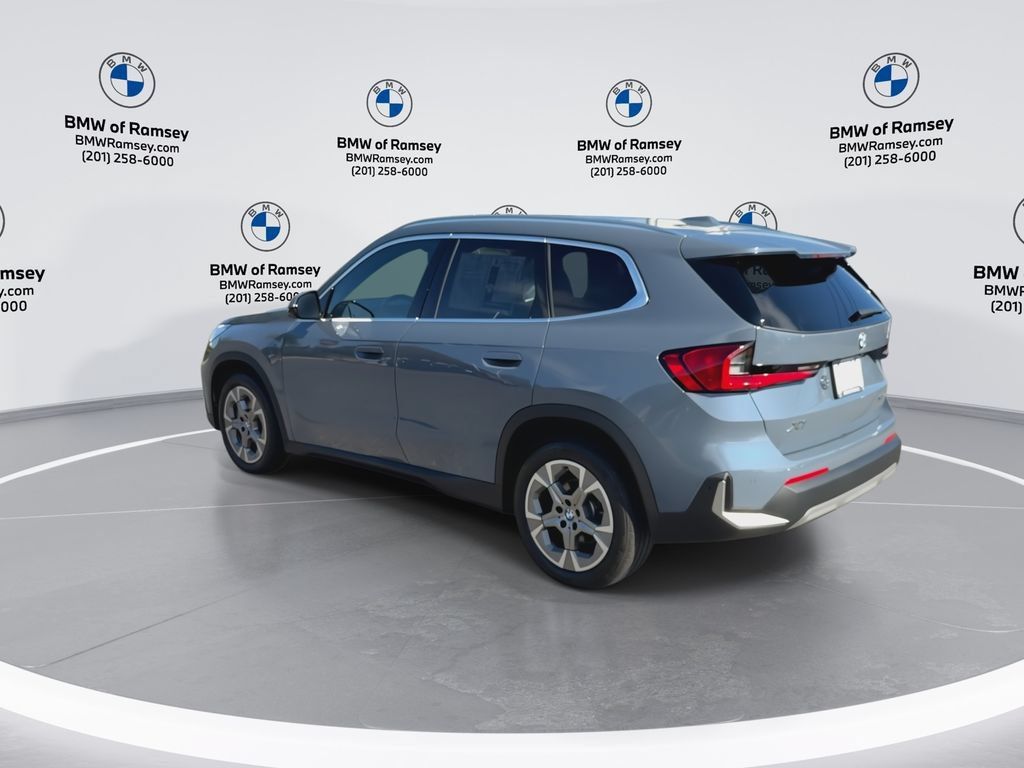 Used 2023 BMW X1 xDrive28i AWD/4WD image 6
