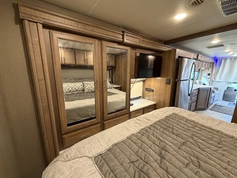 Used 2021 Ford F550 4x4 Regular Cab Super Duty w/ XLT Value Package image 72