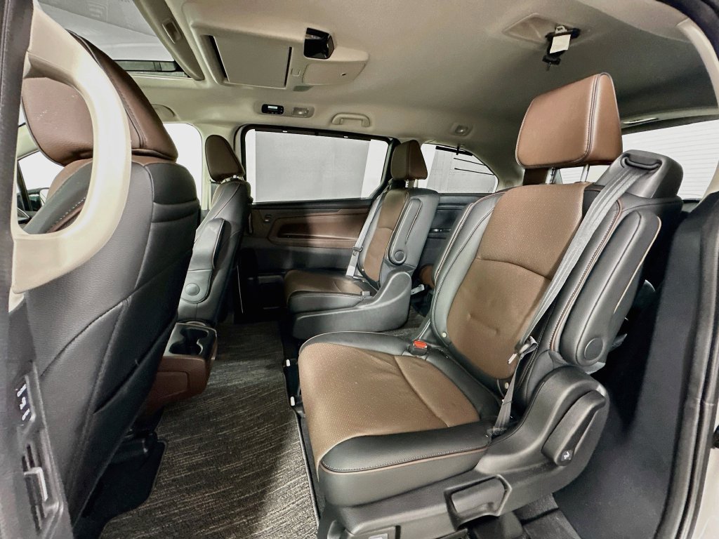 Certified 2026 Honda Odyssey Elite image 17