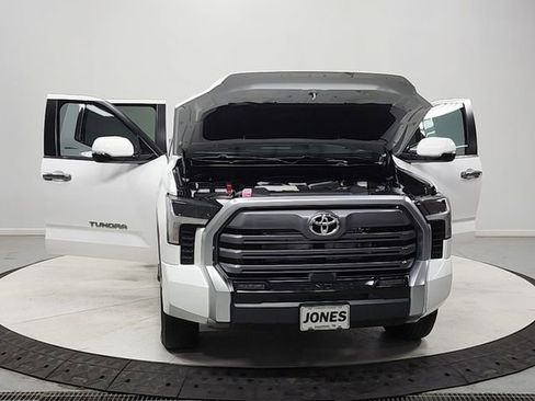 Used 2025 Toyota Tundra Limited AWD/4WD image 10