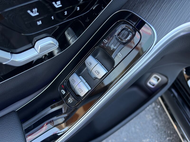 Used 2023 Mercedes-Benz S 580 4MATIC Sedan image 15