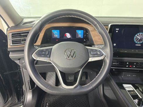Used 2026 Volkswagen Atlas SE w/ Black Wheel Package FWD image 28