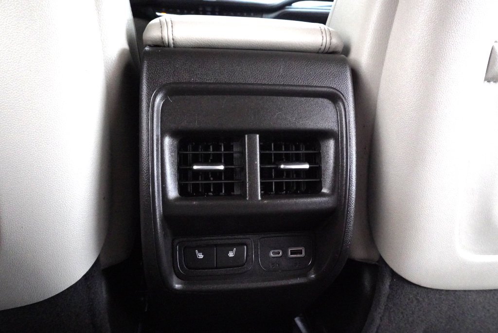 Used 2023 Cadillac XT4 Luxury w/ Cold Weather Package FWD image 30