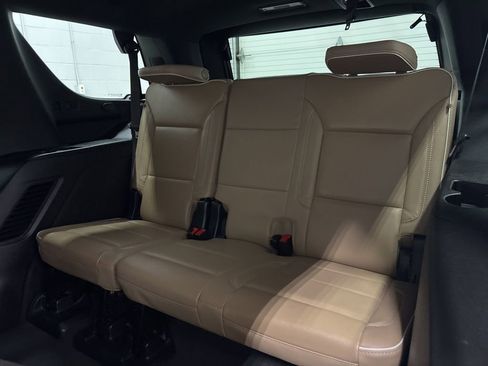 Used 2023 Chevrolet Tahoe Premier AWD/4WD image 30
