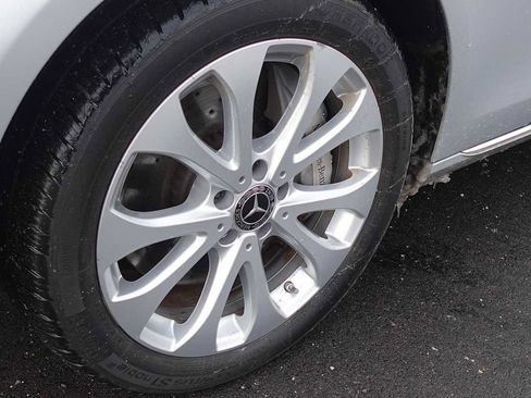 Used 2022 Mercedes-Benz E 350 4MATIC Sedan image 17