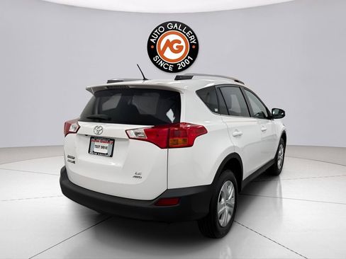 Used 2013 Toyota RAV4 LE AWD/4WD image 3