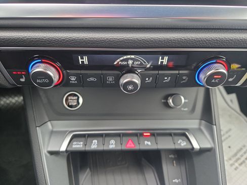 Certified 2025 Audi Q3 2.0T Premium w/ Convenience Package image 13