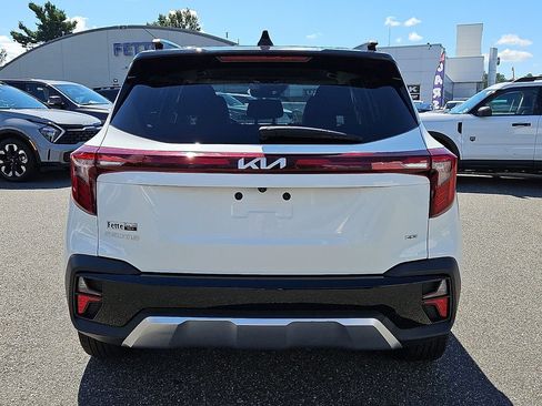 Certified 2024 Kia Seltos S AWD/4WD image 5