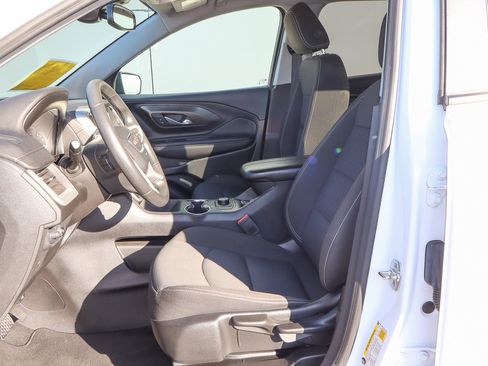 Used 2024 GMC Terrain SLE image 7