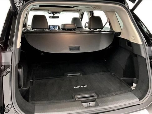 Used 2023 Nissan Rogue Platinum w/ Platinum Premium Package image 38