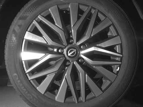 Used 2025 Nissan Altima 2.5 SV image 15