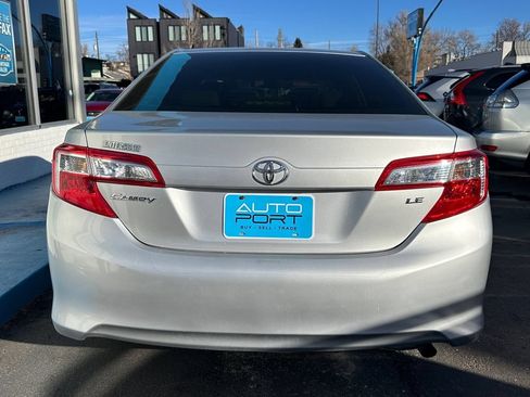 Used 2012 Toyota Camry LE FWD image 3
