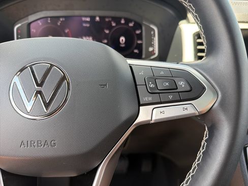 Certified 2023 Volkswagen Atlas Cross Sport SE w/ Panoramic Sunroof Package AWD/4WD image 12