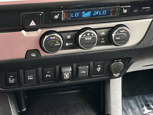 Used 2021 Toyota Tacoma Limited w/ Nightshade Package RWD image 18