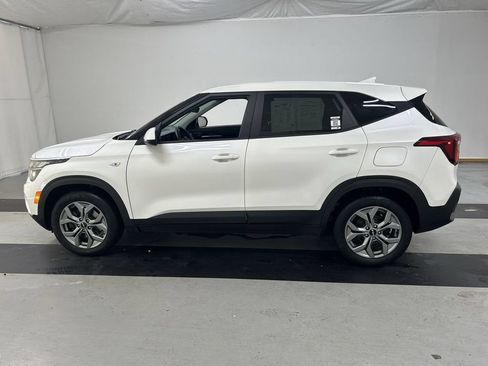 Used 2024 Kia Seltos LX AWD/4WD image 6