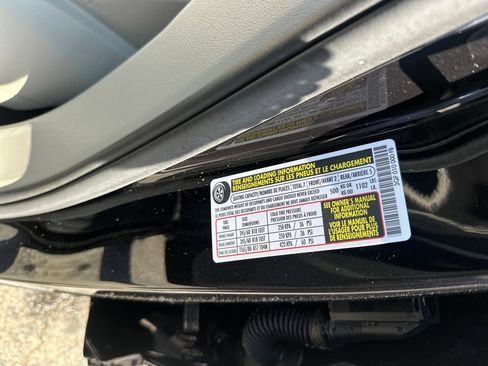 Used 2026 Volkswagen Atlas SE FWD image 27