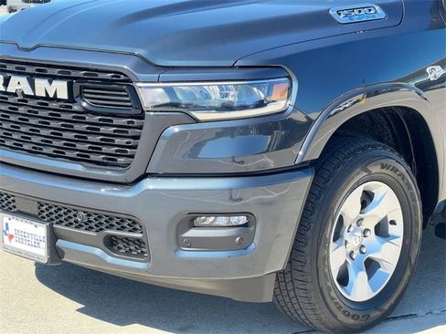 New 2026 RAM 1500 4x4 Crew Cab image 11