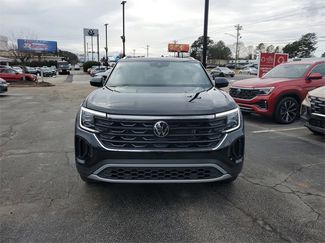 Certified 2025 Volkswagen Atlas Cross Sport SE w/ Panoramic Sunroof Package video 2