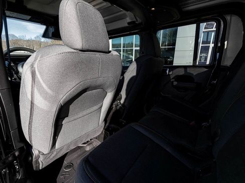 New 2026 Jeep Gladiator Sport AWD/4WD image 20