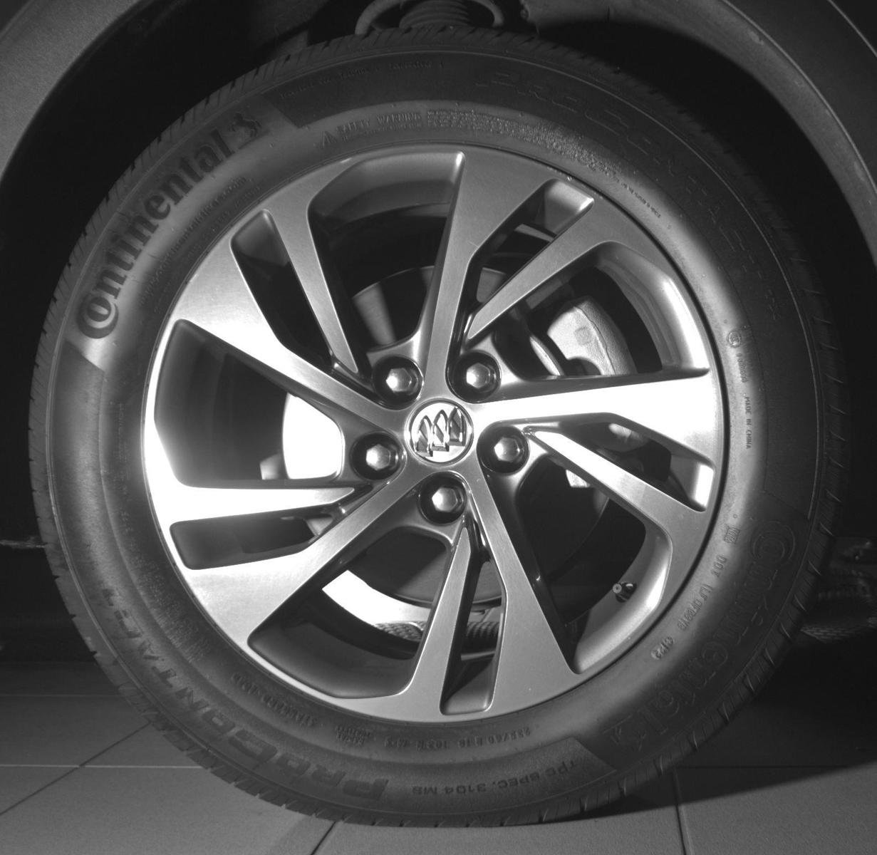 Used 2023 Buick Envision Essence FWD image 11