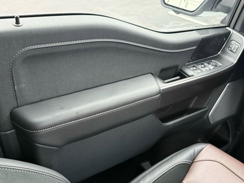 Used 2025 Ford F150 Lariat w/ Equipment Group 501A Mid image 33