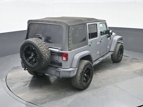 Used 2018 Jeep Wrangler Unlimited Sport S AWD/4WD image 21