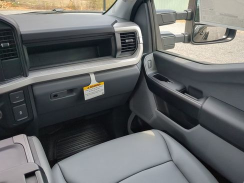 New 2025 Ford F450 XL w/ XL Chrome Package image 15