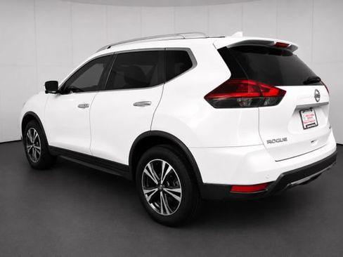 Used 2019 Nissan Rogue SV w/ Sun & Sound Touring Package AWD/4WD image 6