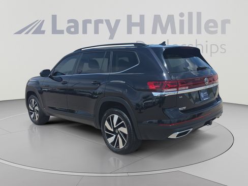 Used 2026 Volkswagen Atlas SE w/ Panoramic Sunroof Package AWD/4WD image 3