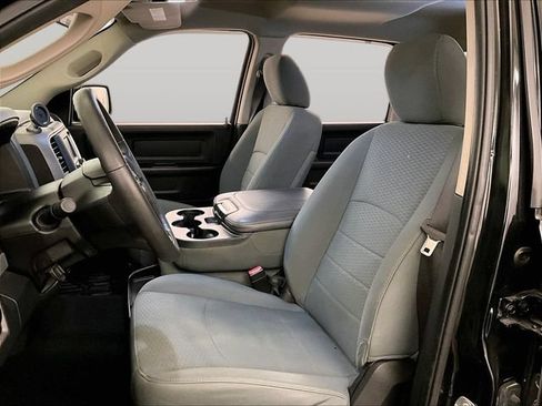 Used 2018 RAM 1500 Express w/ Black Ram 1500 Express Group AWD/4WD image 25