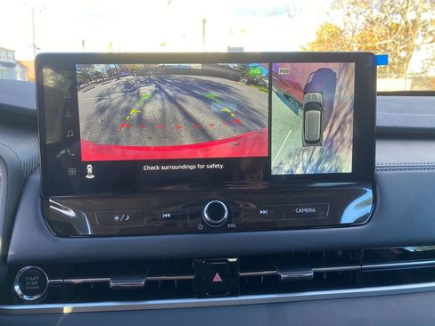 New 2025 Mitsubishi Outlander SE image 21