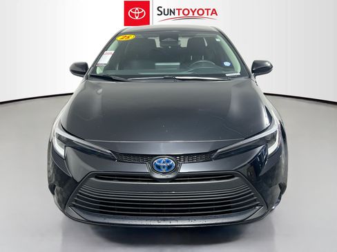 Used 2025 Toyota Corolla LE FWD image 10