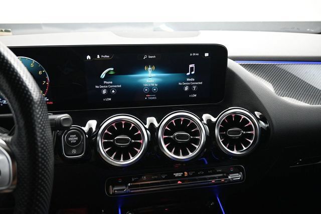 Used 2023 Mercedes-Benz GLA 35 AMG 4MATIC image 7