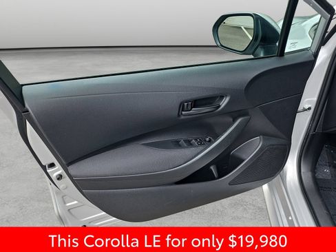 Used 2023 Toyota Corolla LE FWD image 33