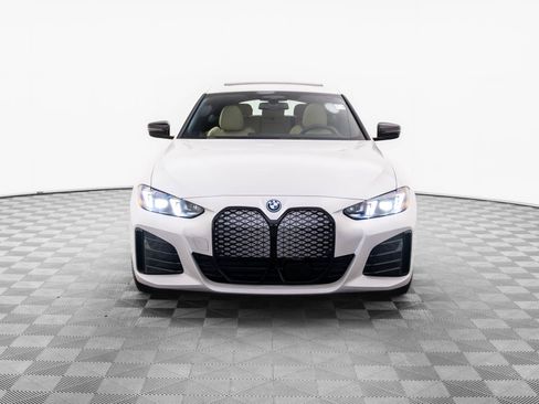 Used 2025 BMW i4 xDrive40i w/ M Sport Package image 9