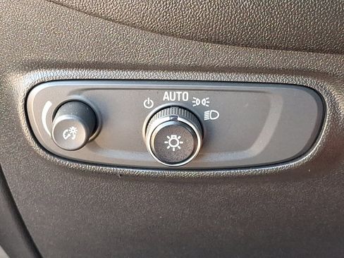 Certified 2022 Chevrolet Equinox LS image 26