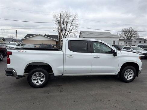 Used 2022 Chevrolet Silverado 1500 LT image 2