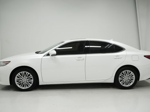 Used 2013 Lexus ES 350 w/ Luxury Pkg FWD image 7