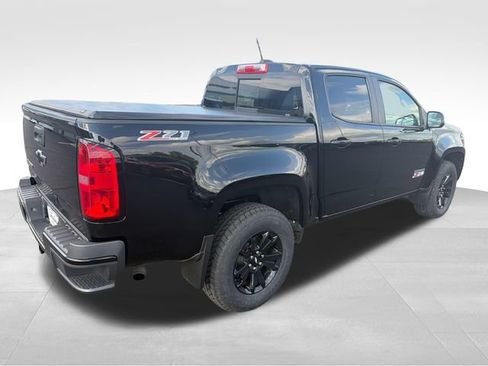 Used 2016 Chevrolet Colorado Z71 w/ Z71 Midnight Edition AWD/4WD image 6