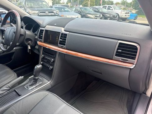 Used 2010 Lincoln MKZ AWD image 16