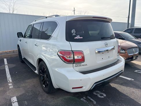 Used 2019 Nissan Armada Platinum w/ Captain's Chairs Package image 10