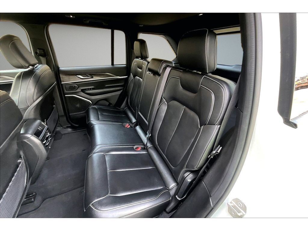 Used 2024 Jeep Grand Cherokee Limited 4xe AWD/4WD image 35