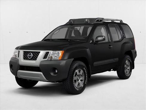Used 2013 Nissan Xterra X image 1