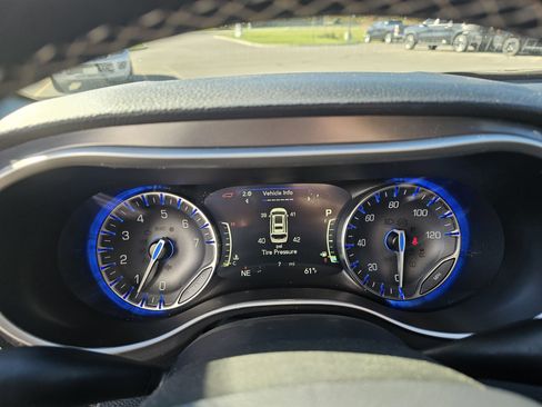 New 2026 Chrysler Pacifica Select image 5