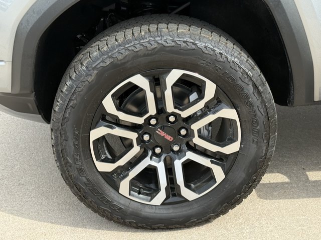New 2026 GMC Canyon AT4 w/ Technology Plus Package AWD/4WD image 10