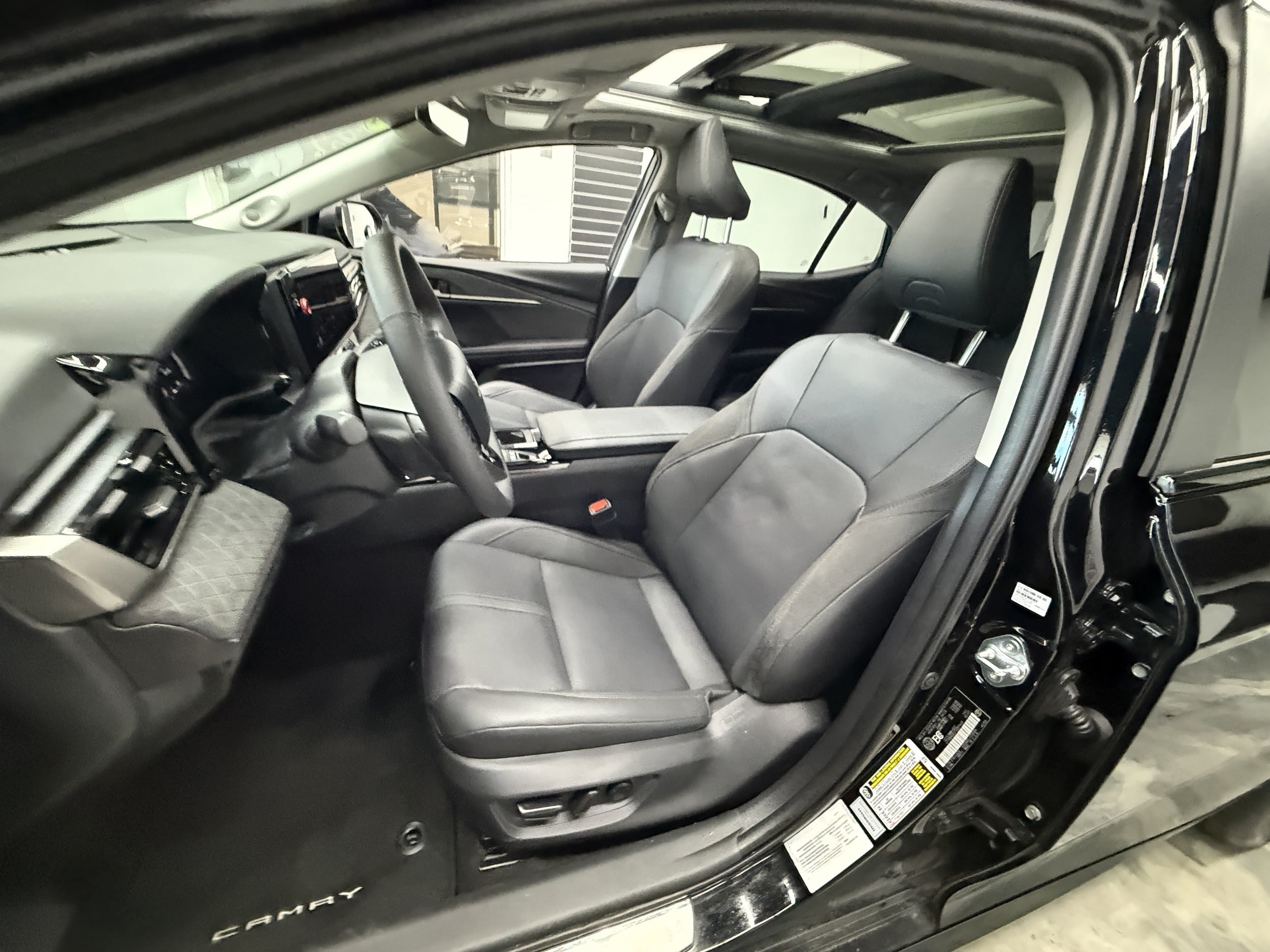 Used 2026 Toyota Camry XLE AWD/4WD image 10