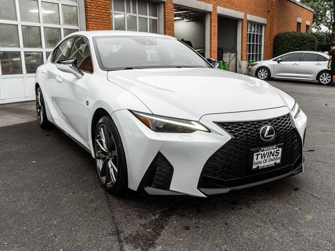 Used 2022 Lexus IS 300 F Sport AWD/4WD image 6