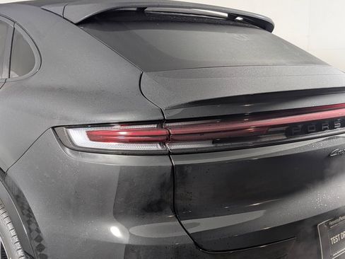 New 2026 Porsche Cayenne Coupe image 16