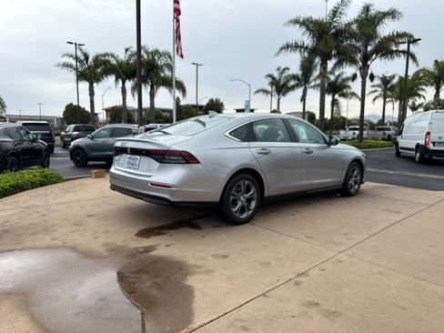 Used 2024 Honda Accord EX image 5
