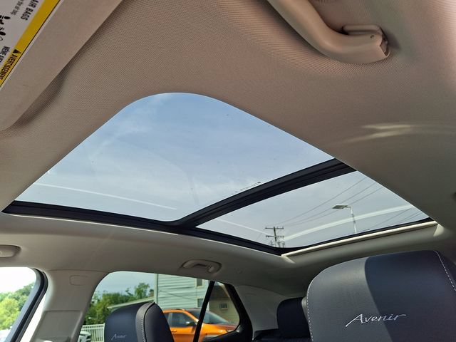 Used 2023 Buick Envision Avenir AWD/4WD image 16